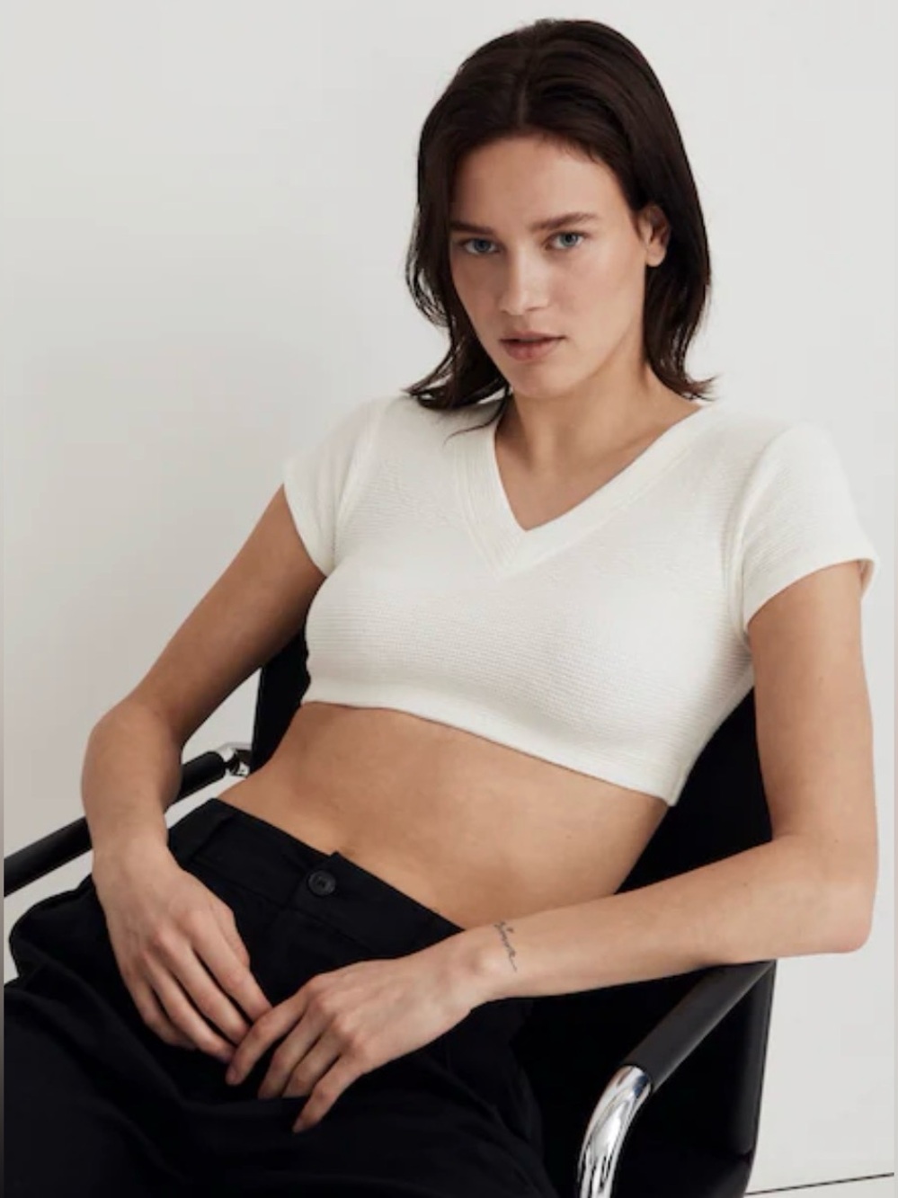 Madewell Women’s V Neck Short Sleeve Crop Top in Cream Sz S